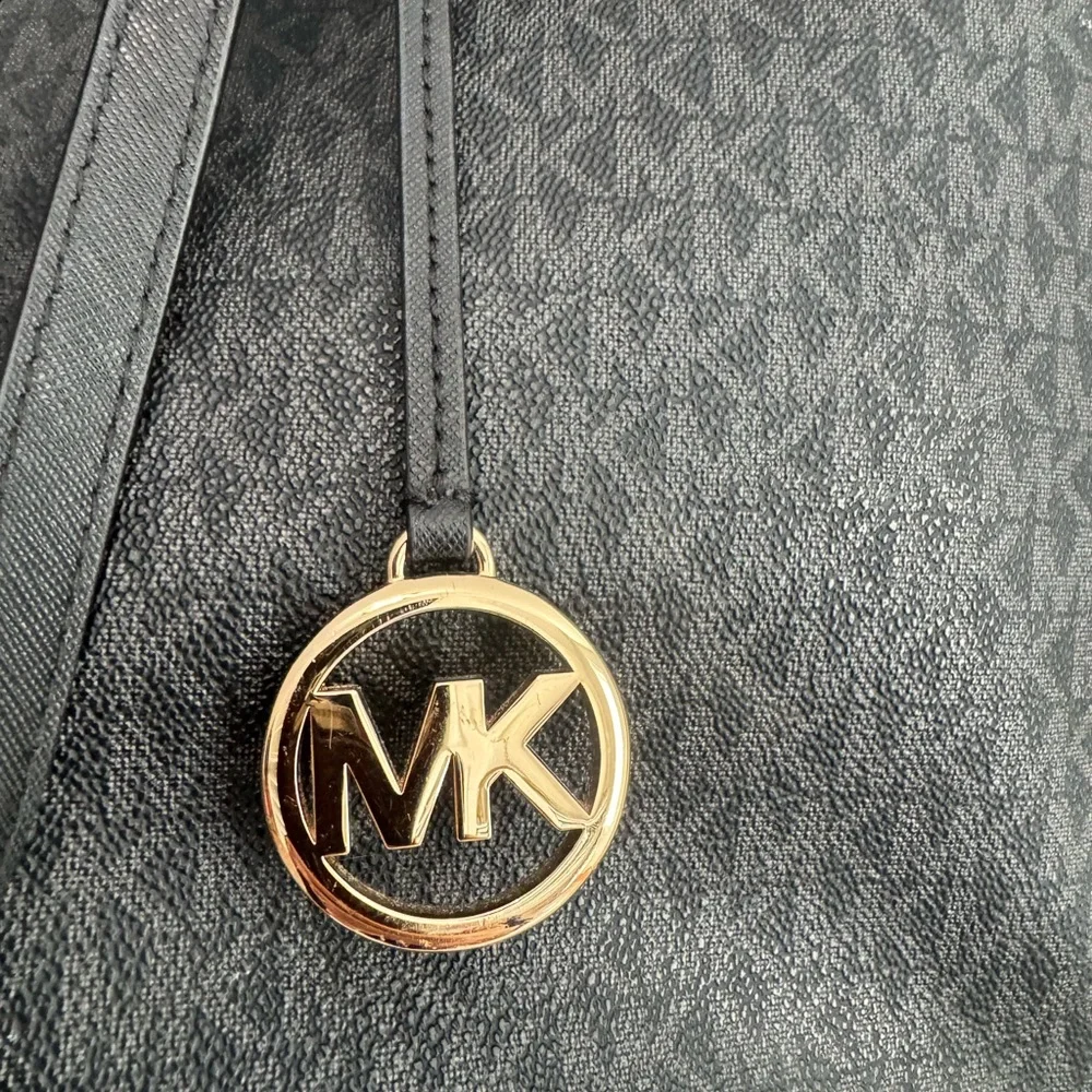 Michael Kors chic black